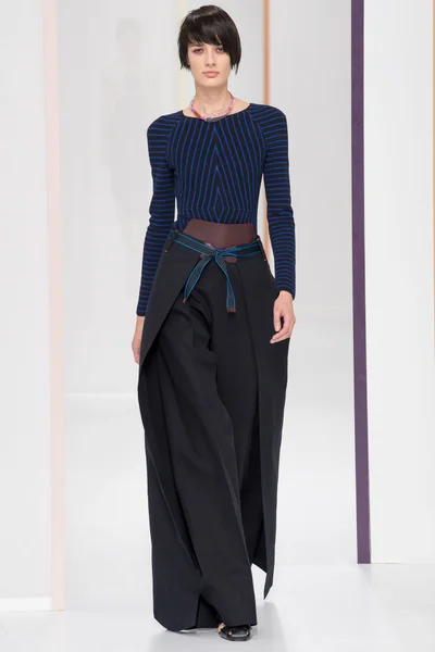 Look 37